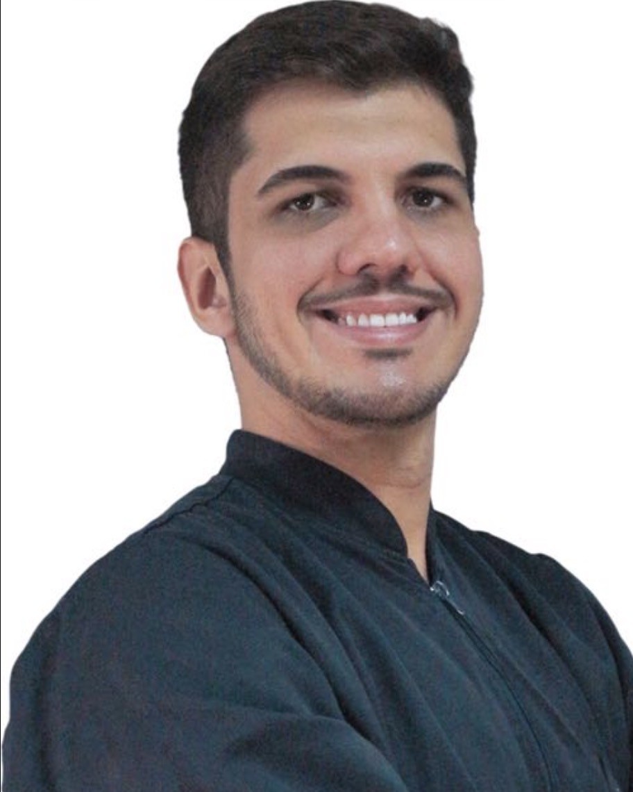 Dr. Diego Mendonça, implantodontista em Itaipu, Niterói